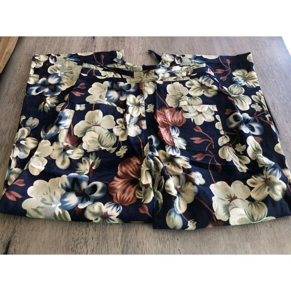 Uniq Wide Leg Floral High Waisted Corduroy Pants - M - Picture 8 of 8